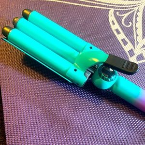 Only used once BEDHEAD TIGI hair waver - one inch barrel!